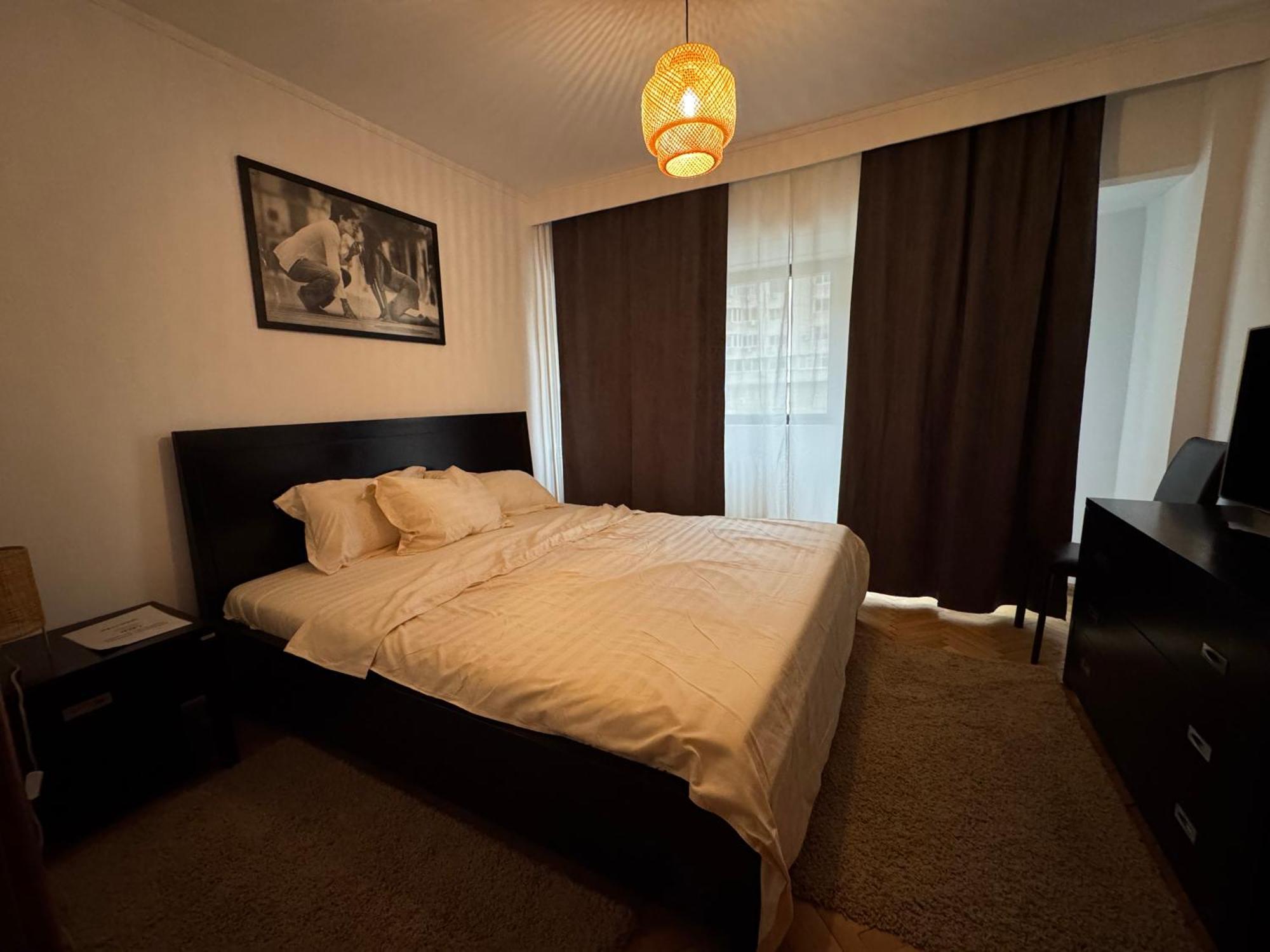 Decebal Apartment Overlooking The Boulevard Букурещ Екстериор снимка